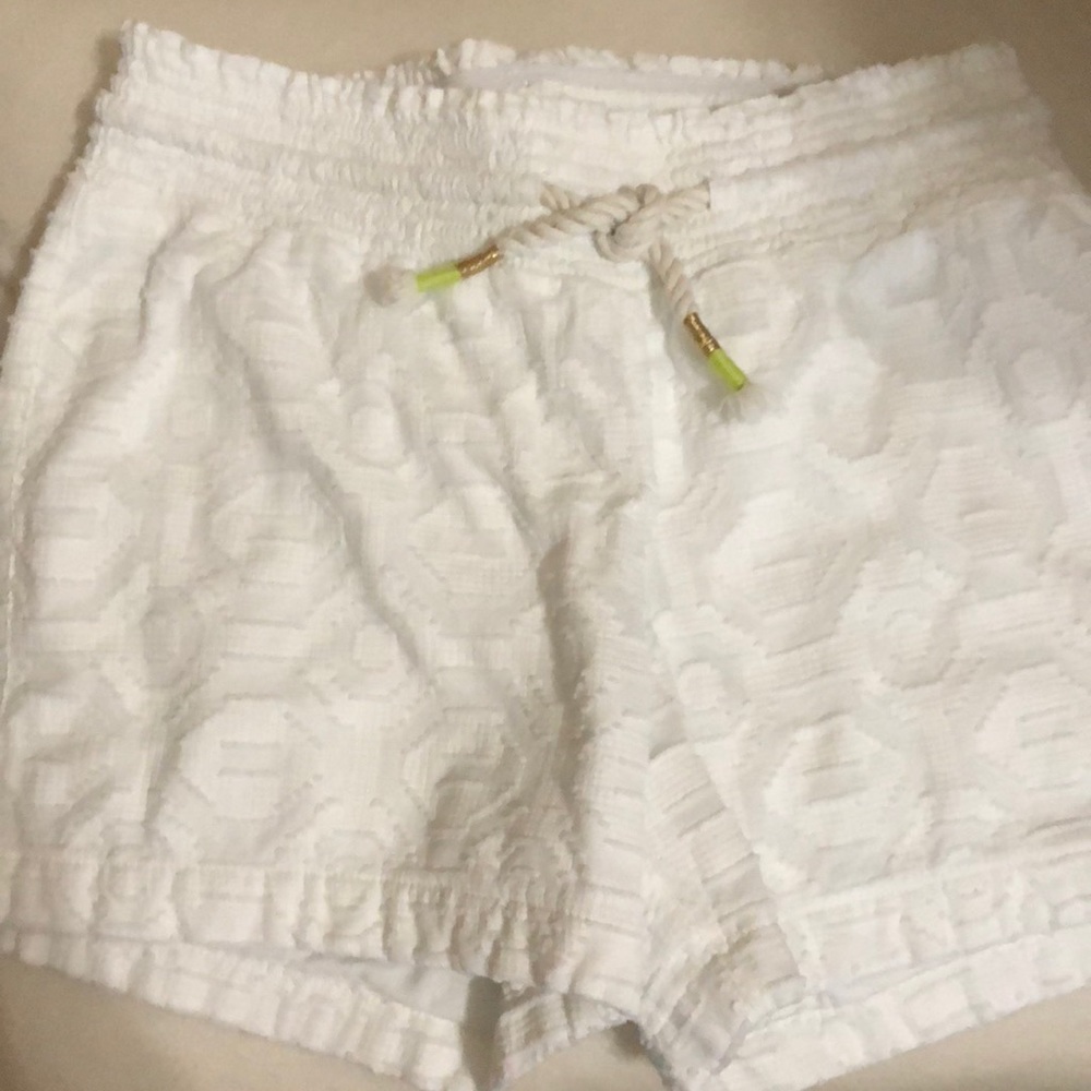 Cherokee flowy white shorts